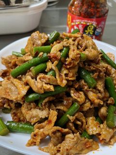 ニンニクの芽と豚肉のラー油炒め-レシピのメイン写真