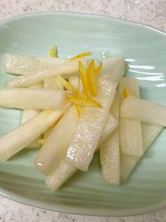 ゆずがあったら!すぐ出来るゆず大根の漬物-レシピのメイン写真