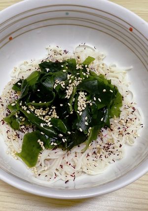 ワカメとユカリ麺-レシピのメイン写真