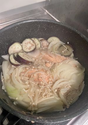 シャケと野菜の西京味噌煮込み-レシピのメイン写真