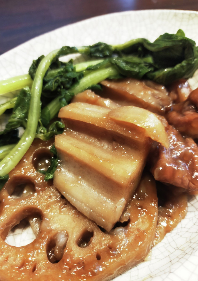 蓮根と牛肉煮☆大根の葉を添えて-レシピのメイン写真