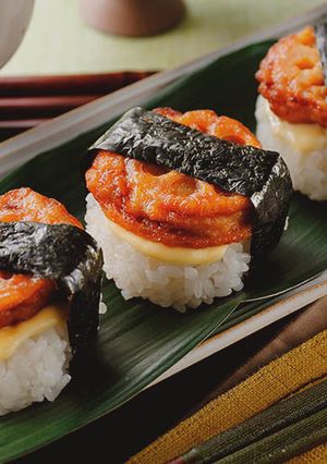 みつせ鶏レンコンはさみ焼きのマヨおにぎり-レシピのメイン写真