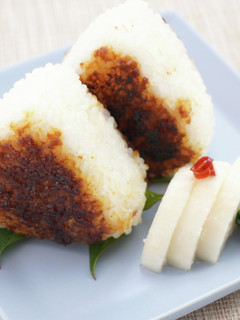 旨香ばしい!醤油麹の焼きおにぎり-レシピのメイン写真