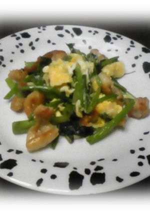 カリカリ鳥皮とほうれん草の炒め物-レシピのメイン写真
