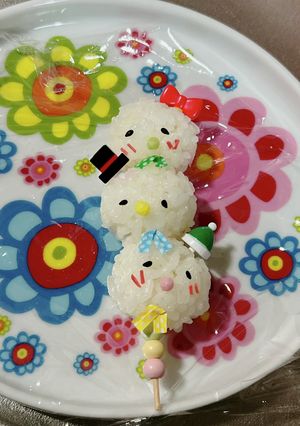 高校男子弁当 小むすび3兄弟 キャラ弁-レシピのメイン写真