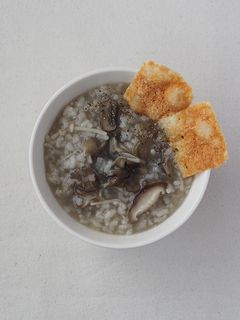 おかゆメーカーで簡単調理!きのこ粥-レシピのメイン写真