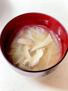 椎茸 しめじ 大根の味噌汁^^-レシピのメイン写真