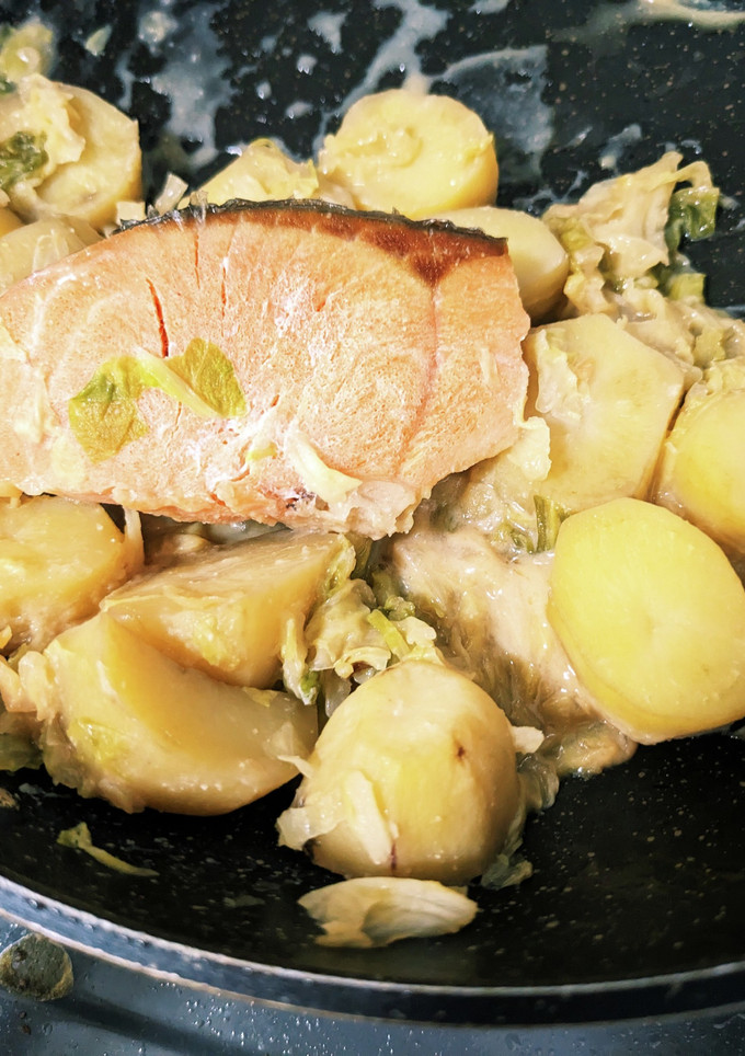 鮭とじゃがいもの煮物-レシピのメイン写真