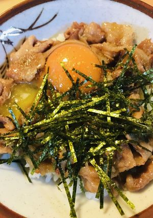 豚こまぎれ肉●赤ワインを使う豚生姜焼き丼-レシピのメイン写真
