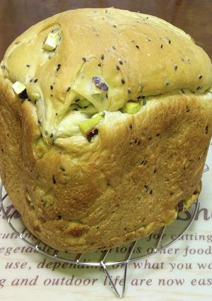 HBで！さつまいもとゴマのもちもち食パン-レシピのメイン写真