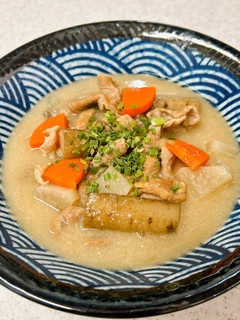 ごぼうも主役級にたっぷり♪粕汁風モツ煮-レシピのメイン写真