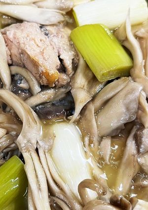 手軽に！鯖缶と舞茸と長ねぎのアヒージョ-レシピのメイン写真