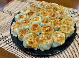カリっじゅわ〜✨餃子の皮で『焼き小籠包』-レシピのメイン写真