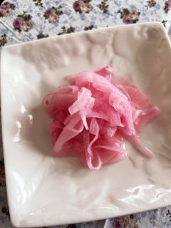 紫玉ねぎと大根で ほんのりピンクのお漬物-レシピのメイン写真