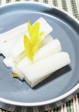 柚子の贅沢使い♡大根の甘酢白だし漬け-レシピのメイン写真