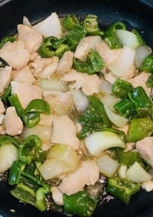 いしる麹香る鶏胸肉と野菜の炒め蒸し-レシピのメイン写真