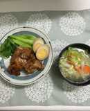 くるくる丸めて豚バラ煮と中華野菜スープ