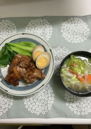 くるくる丸めて豚バラ煮と中華野菜スープ-レシピのメイン写真