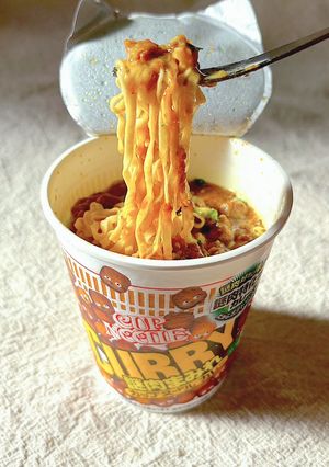 謎肉まみれヌードル　チーズとろ〜美味しく-レシピのメイン写真