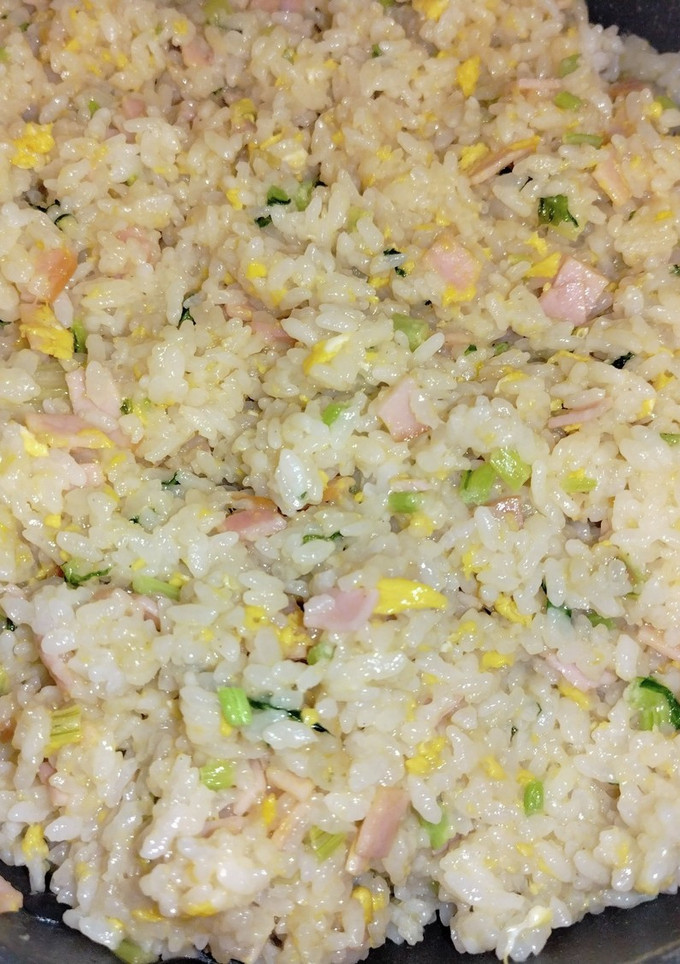 蕪の葉とハムの炒飯-レシピのメイン写真