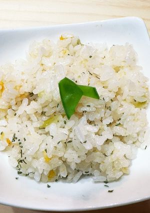 完熟柿の優しい洋風炊き込みご飯♪-レシピのメイン写真