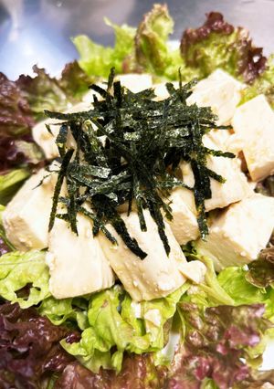 豆腐とレタスのサラダ。ドレッシング要らず-レシピのメイン写真