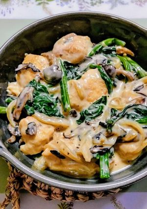 簡単夕飯主菜ワンパン鶏胸肉茸ほうれん草クリーム煮-レシピのメイン写真