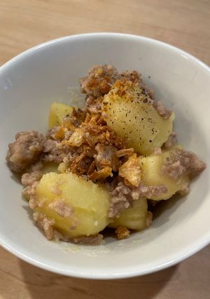 新じゃがいもと挽肉の甘辛とろとろ煮-レシピのメイン写真