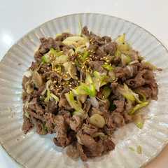 รูปของ 爆速！！牛肉と長ネギのスタミナ炒め