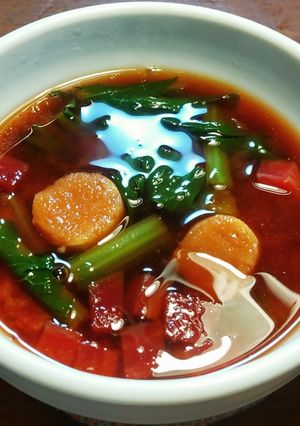 赤いビーツのお味噌汁　青菜と小町麩-レシピのメイン写真