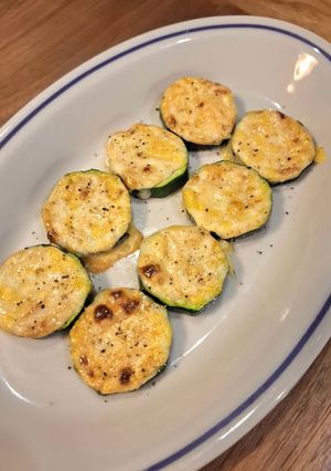 簡単副菜♬ズッキーニのガリマヨ醤油焼き-レシピのメイン写真