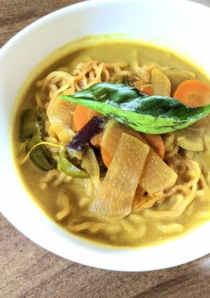 タイのカオソーイ風★ミルクカレーラーメン-レシピのメイン写真