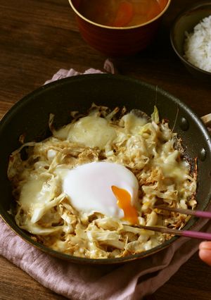 山盛りキャベツの巣ごもりたまご★ソース味-レシピのメイン写真