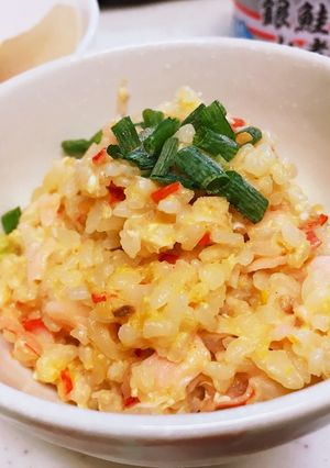 銀鮭中骨水煮缶詰でカルシュウム満点焼き飯-レシピのメイン写真