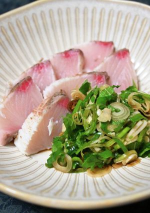 ブリの湯引き、香味野菜の醤油漬け添え-レシピのメイン写真