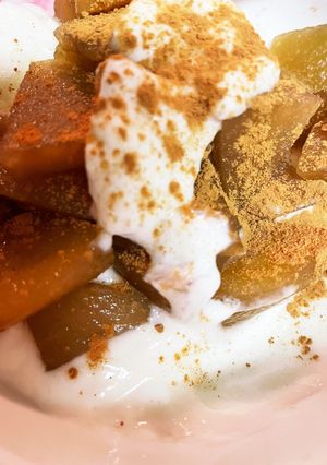 林檎紅茶煮ヨーグルト　　　　シナモンのせ-レシピのメイン写真