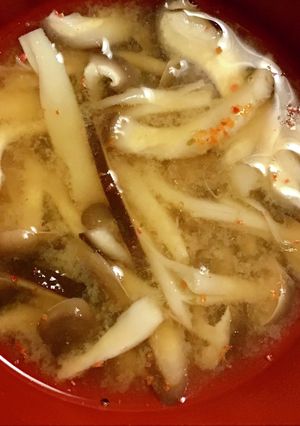今朝の味噌汁/ぶなしめじとシイタケ-レシピのメイン写真