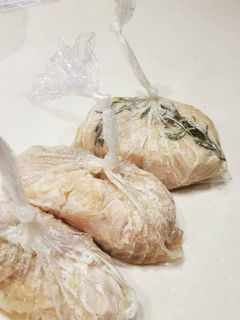 簡単!手が汚れない!「炊飯器で蒸し鶏」-レシピのメイン写真