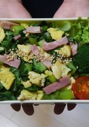 レンジ簡単★小松菜とベーコンと卵の丼弁当-レシピのメイン写真