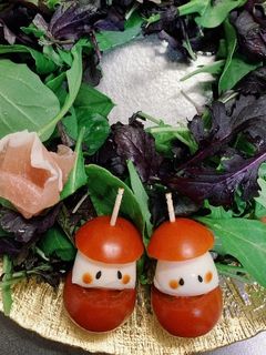クリスマスにぴったり♡ミニトマトサンタ♡-レシピのメイン写真