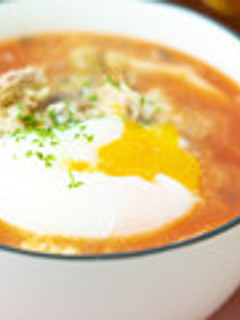 温泉卵と食べる鯖缶と冬野菜のトマトスープ-レシピのメイン写真