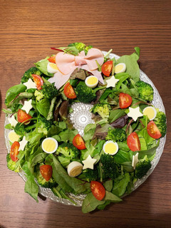 簡単!クリスマスリースサラダ-レシピのメイン写真