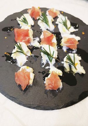 生ハムとクリームチーズでおもてなし-レシピのメイン写真