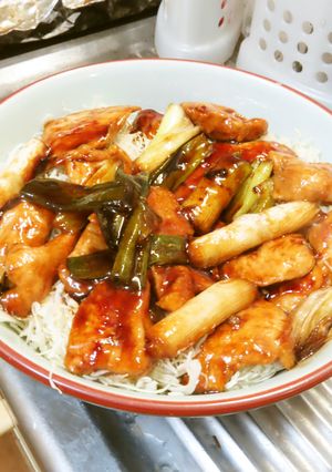 時短簡単キャベツの千切りヘルシー焼き鳥丼-レシピのメイン写真