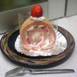 激うま!!苺たっぷり生ロールケーキ☆