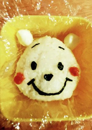 白いプーさんおにぎり-レシピのメイン写真