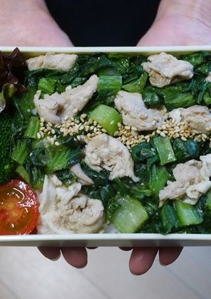 レンジde小松菜と豚肉のにんにく丼弁当-レシピのメイン写真
