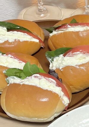 カプレーゼ風のおいしいパン-レシピのメイン写真