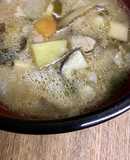 今宵の豚汁/豚しゃぶ肉と皮付き根菜/中級