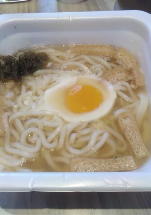 レンチンでお手軽うどんV6〜刻みあげ月見-レシピのメイン写真